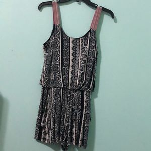 stretchy black and white romper with pockets